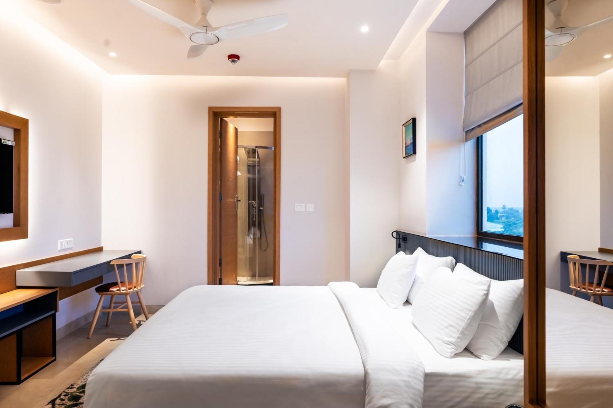 Krishna'S Courtyard Hotel & Convention Urali Exterior photo